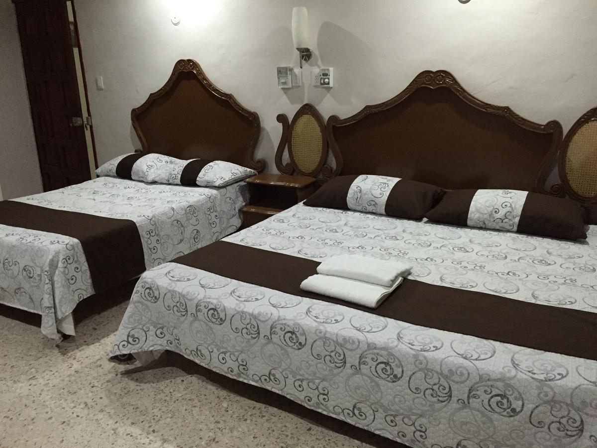 Hostel Hostal Kin-Beh Valladolid  Exteriér fotografie